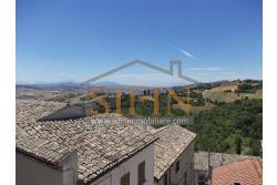 Casa centro storico - Zungoli (AV), via Guglielmo Marconi, in pieno centro storico dei fantico borgo, proponiamo in vendita casa singola di complessivi mq. 135,00 ca.